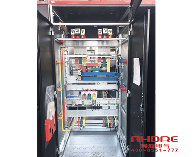 匠人匠心的得潤在認真做好每一臺開關柜